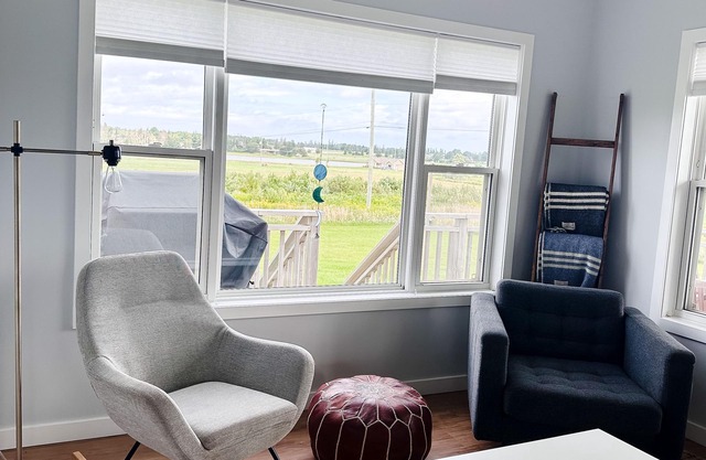 Brackley Beach Seabreeze Cottage