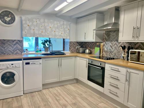 Bracknell Cottage
