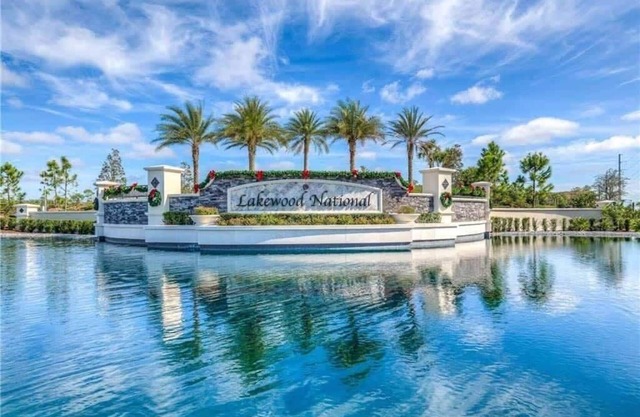 Bradenton/Lakewood National golf community -Commander Golf Course - Hole #11