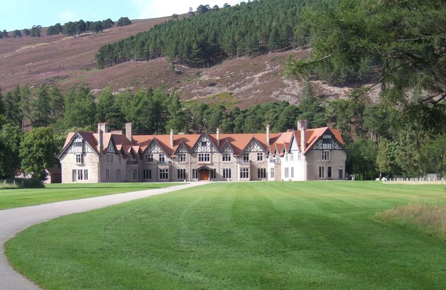 BRAERIACH - MAR LODGE ESTATE, pet friendly in Braemar