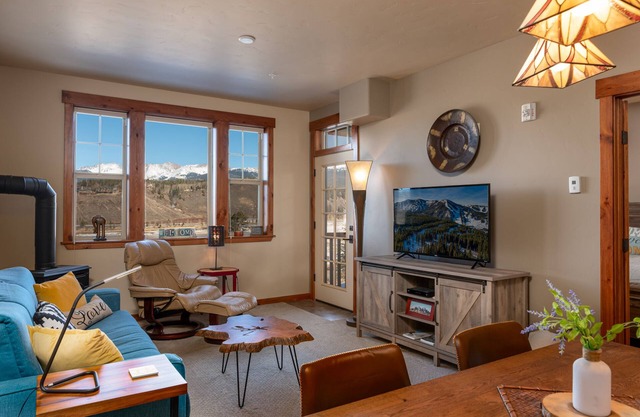Brand New! 2 Bed 2 Bath Condo - Absolutely Gorgeous!