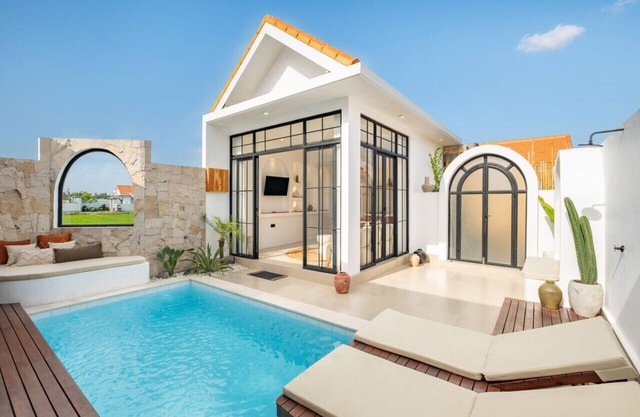 Brand New 2BR Villa w/Rice Field Views in Pererenan