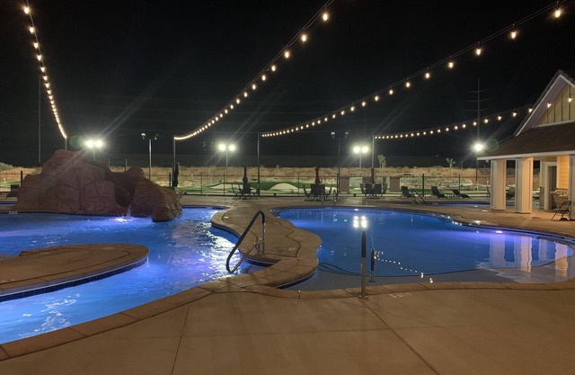 Brand New | 3 Bedrooms | Mini Golf | Lazy River | Bikes | LN