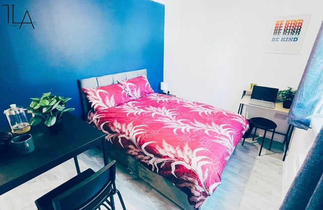 Brand New 3 Beds Flat | Netflix Wifi Parking | Heathrow Slough Windsor Pinewood