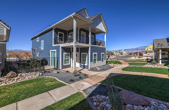Brand New | 5 Bedrooms | Mini Golf | Heated Pool | Lazy River | CB