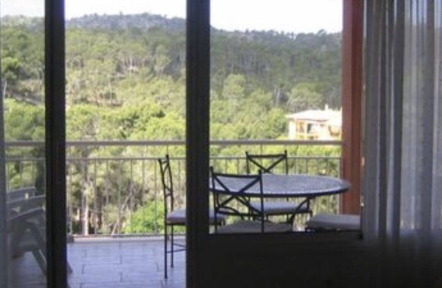 Brand new 5 * luxury apartment with pool, top location, near the beach