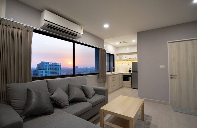 Brand new 70 SQM room -Only one step from BTS Ari