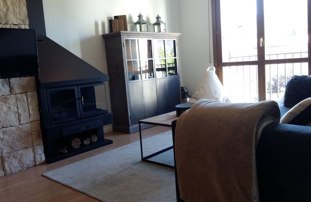 BRAND NEW APARTMENT, CENTRAL, WITH GARAGE SQUARE AND POOL. (WIFI)