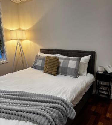 Brand new bedroom next to train station