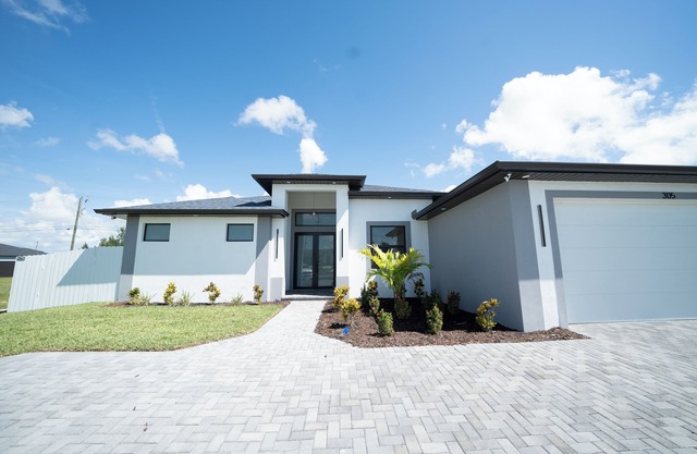 Brand NEW Cape Coral Luxury Home with Pool, Game Room, Chefs Kitchen, Convenient