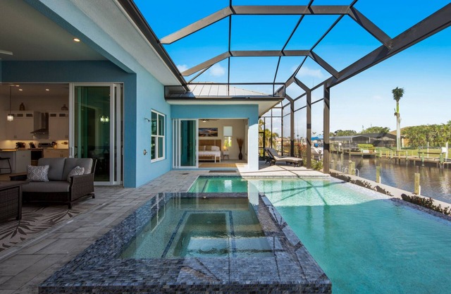 BRAND NEW! Direct Sailboat Access, Breathtaking Heated Saltwater Pool - Villa Blue Lagoon - Roelens