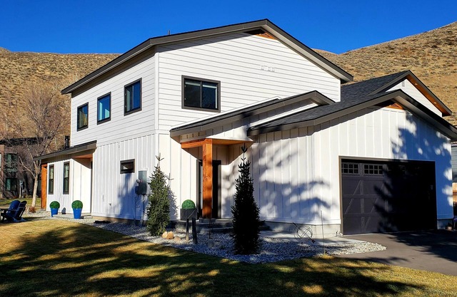 Brand new executive home 5 minutes to downtown Hailey, 14 min. to the Gondola.