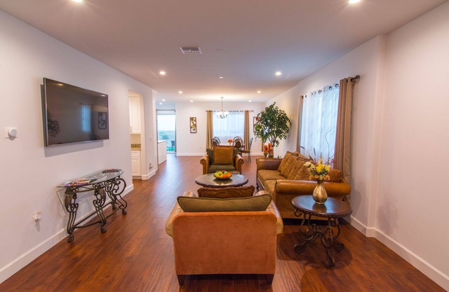 Brand New Luxury Home - 2700 SQFT 4 Bedrooms 3 Bathrooms
