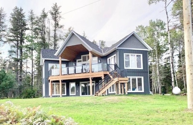 Brand new luxury waterfront cottage