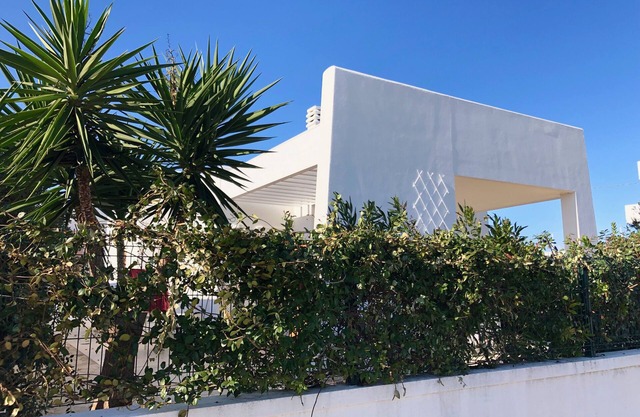 Brand new, modern Mediterranean holiday home by the sea with roof terrace u. sea view