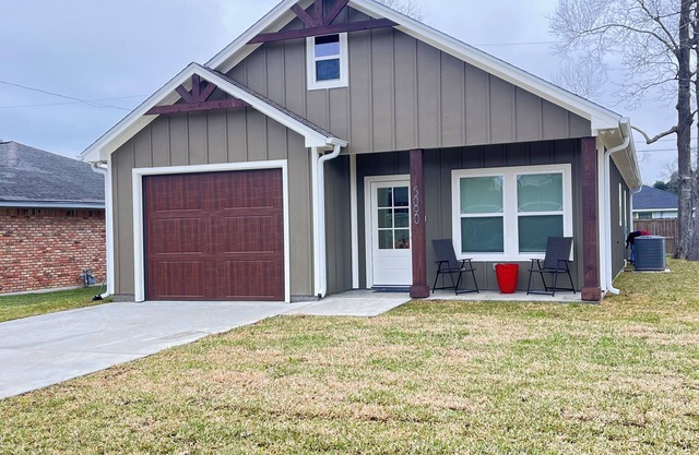 Brand New Modern 3-bedroom house in Beaumont with WiFi and Netflix