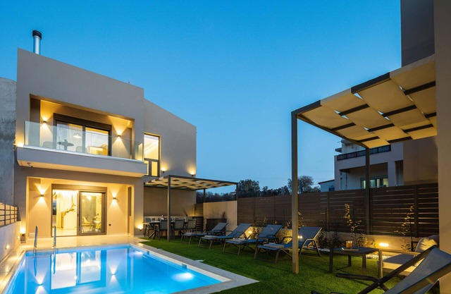 Brand new modern villa, no car needed!