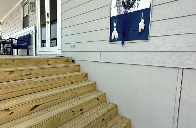 Brand New. Remodeled. Key Largo Home on Water