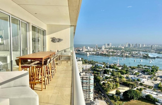 Brand New sea view on the 22nd Floor!
