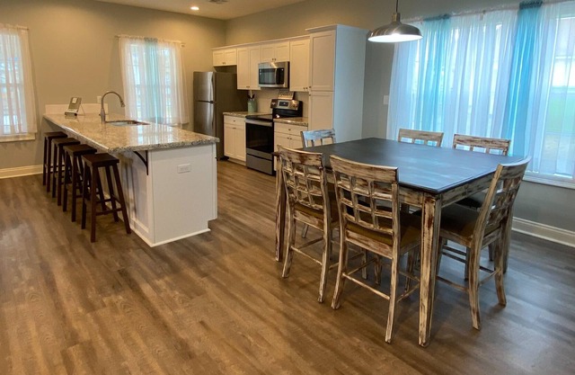 🇺🇸BRAND NEW SMART HOME W/ KING SUITE CLOSE TO CASINOS🇺🇸