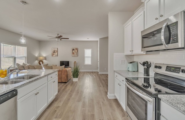 BRAND NEW! Spacious 4BR home, perfect for families or groups!