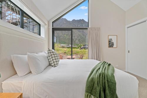 Brand New! Stay At Iconic Remarkables Mountains