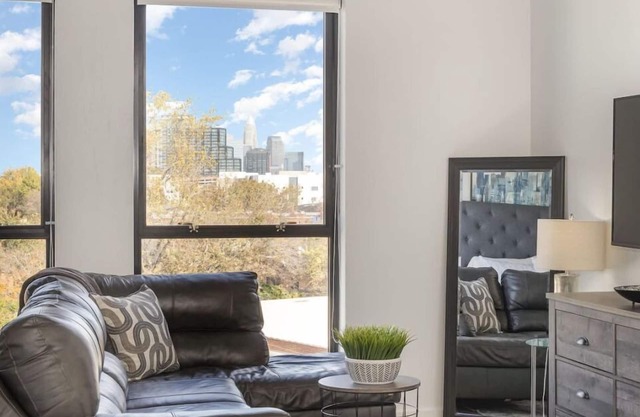 Brand New Studio! Walk to the Light Rail!