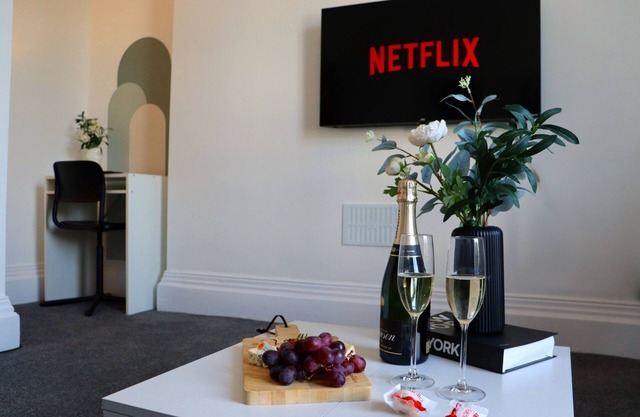 Brand New Stylish Apartment in Central Gloucester