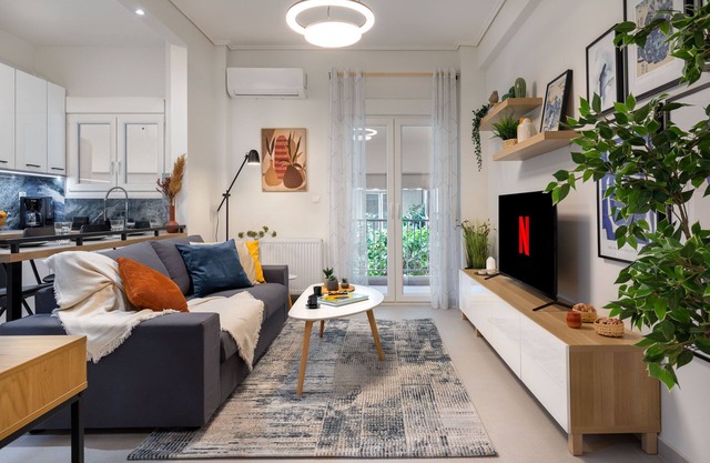 Brand new stylish apartment near center.