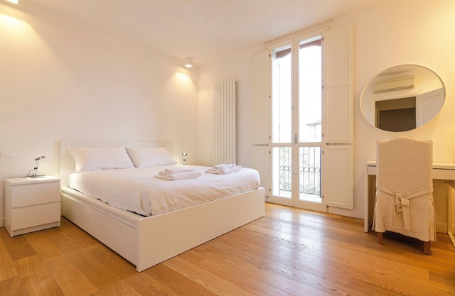 Brand new suite with balcony Via Albertoni
