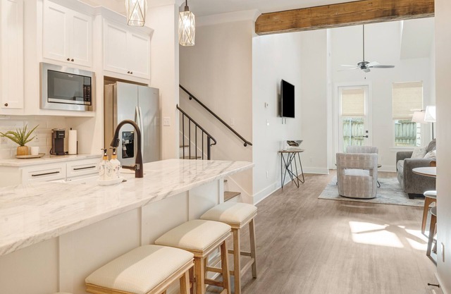 Brand new upscale 3bed/2.5 bath townhome located in the heart of Lafayette, LA!