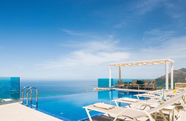 Brand new villa Bonsai, breakfast, amazing sea & sunset view, luxury