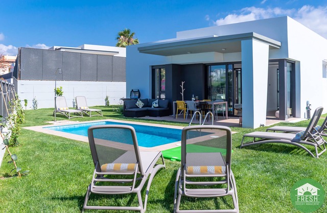 Brand new villa close to the beach with private pool