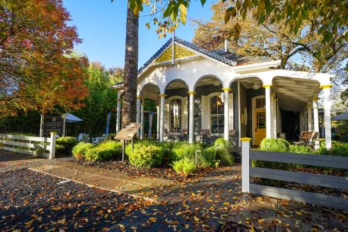 Brannan Cottage Inn