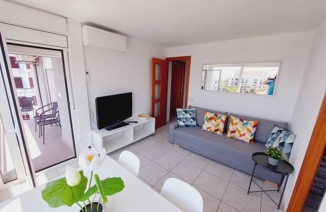 Bravaholidays-112-Sea views and pool. 1st line beach, Wifi and Air Conditioning.
