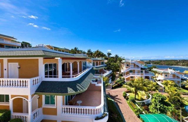 Breakfast at Monaco - Two Bedroom Suite