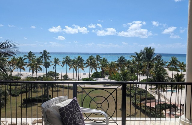 Breathless Beauty, Oceanfront Condo 180 degree views