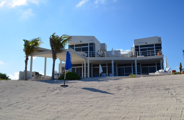 Breathtaking Caribbean Views. 40% Summer discount.