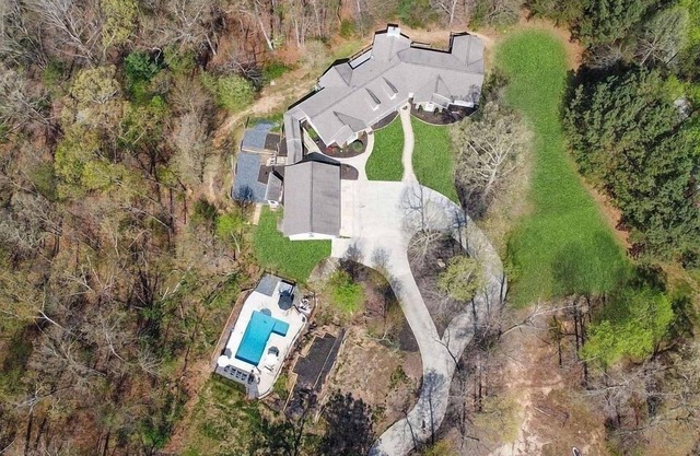 Breathtaking estate inground pool and hot tub sleeps 16-20!IWedding venue onsite