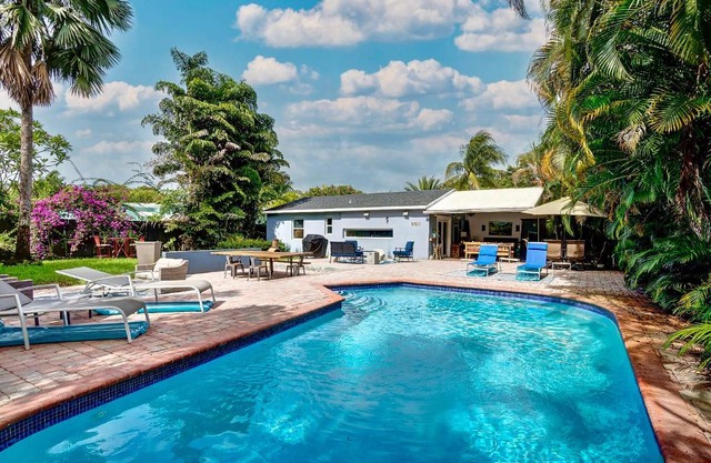 Breathtaking House and Backyard Near Wilton Manors