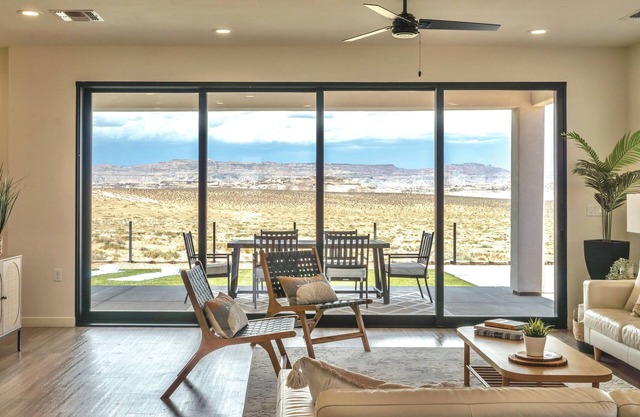 Breathtaking Lake Powell Views from Surf-Themed Home with Hot Tub - Sleeps 14+