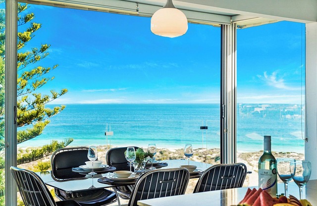 Breathtaking Oceanview Penthouse With Beach Access!
