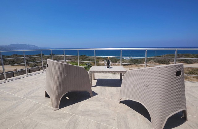 Breathtaking sea views, and total relaxation – just steps from the sea.