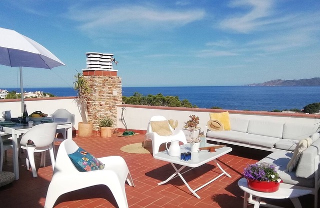 Breathtaking sea view! 300 meters from the beach, 37 m2 terrace with sea view