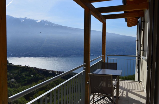 BREATHTAKING VIEW,SWIMMING POOL,6 BEDS