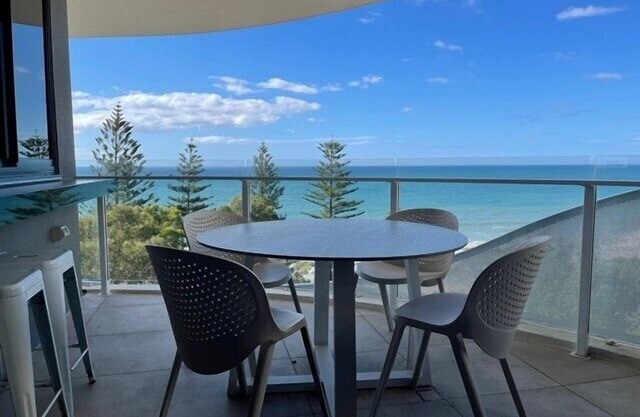 Breeze - Luxury Mooloolaba Apt with Ocean Views!