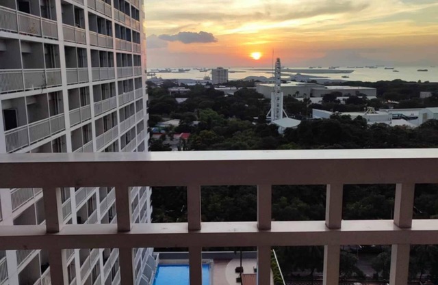 BREEZE RESIDENCES MANILA BAY VIEW