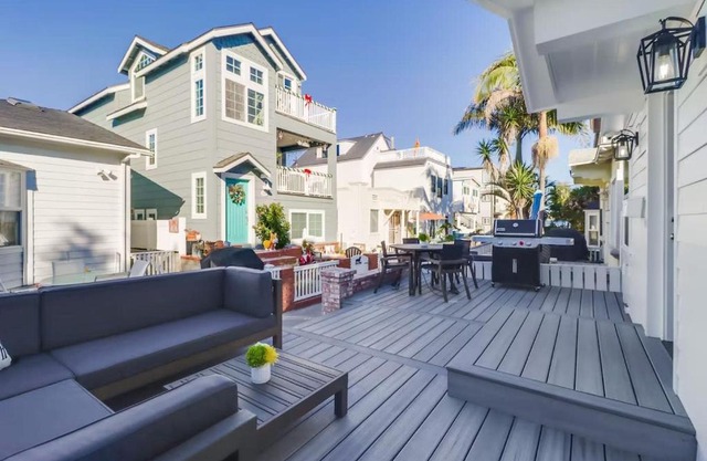 Breezy Bayside Cottage