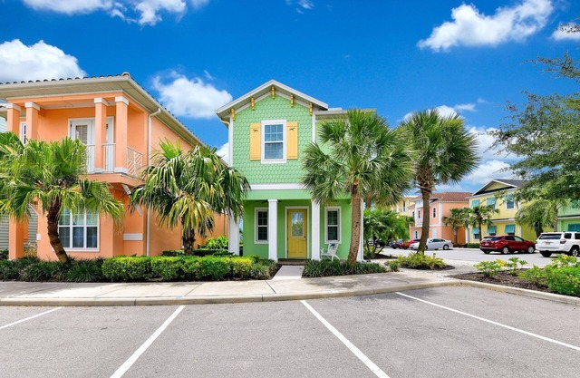 Breezy Green Cottage with Private Hot Tub near Disney with Margaritaville.