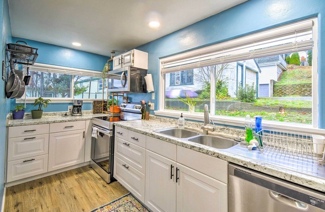Bremerton Apt ~ 2 Mi to Boardwalk & Breweries